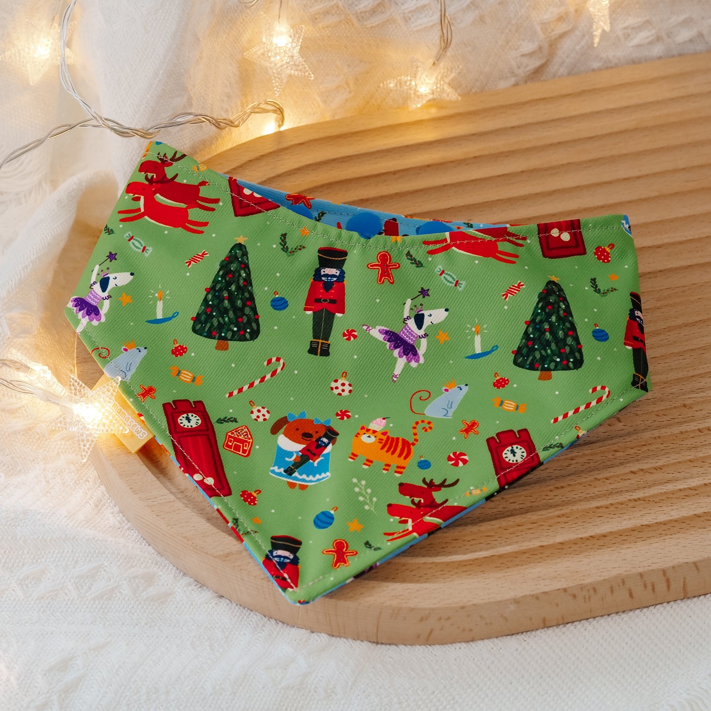 Nutcracker Reversible Bandana (Green)